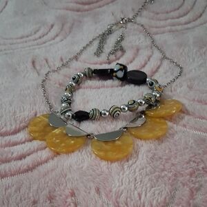 Chic Yellow and Silver Necklace Set